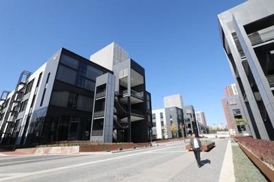 海淀區舊天壇家具廠華麗轉身，智能辦公新地標“金隅·智造工廠”崛起